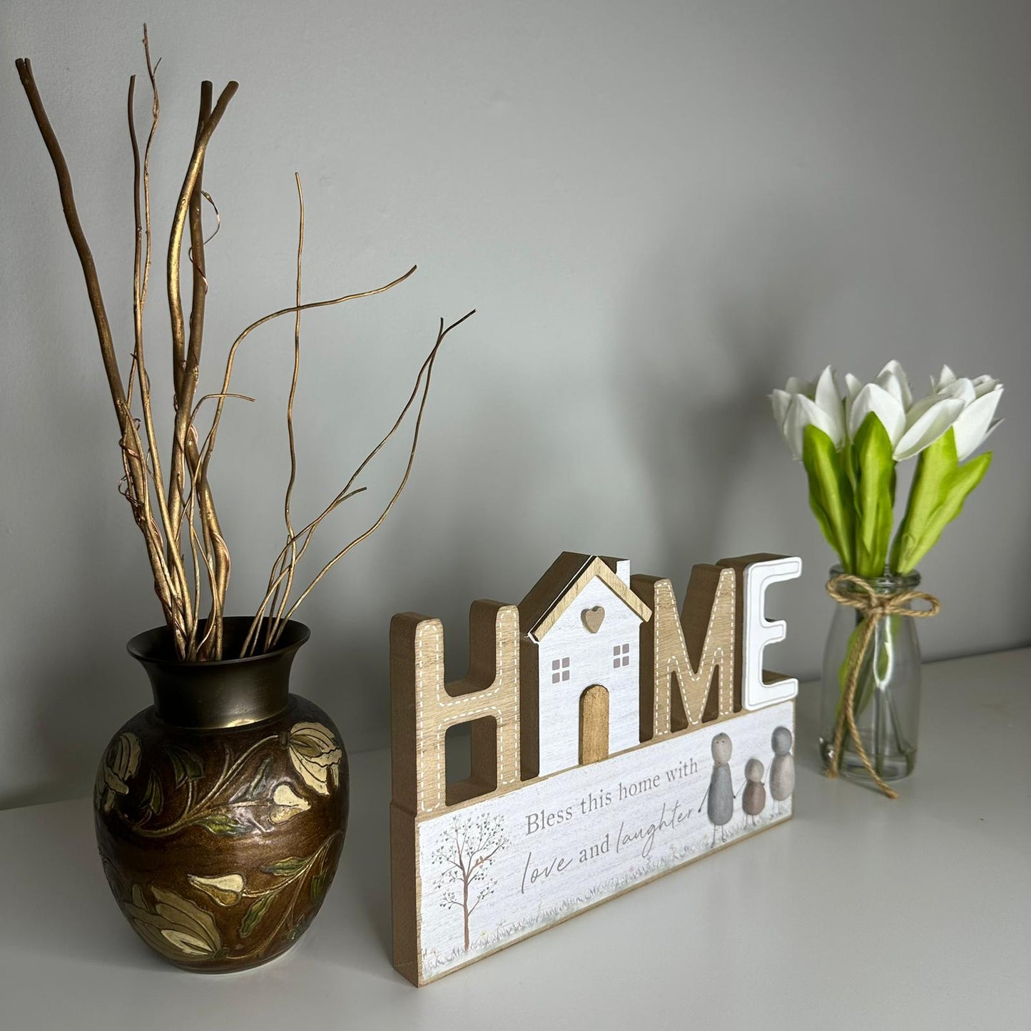 Pebble Home standing decor