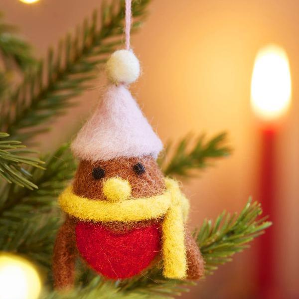 Set of 5 Hanging Felt Robin Decorations