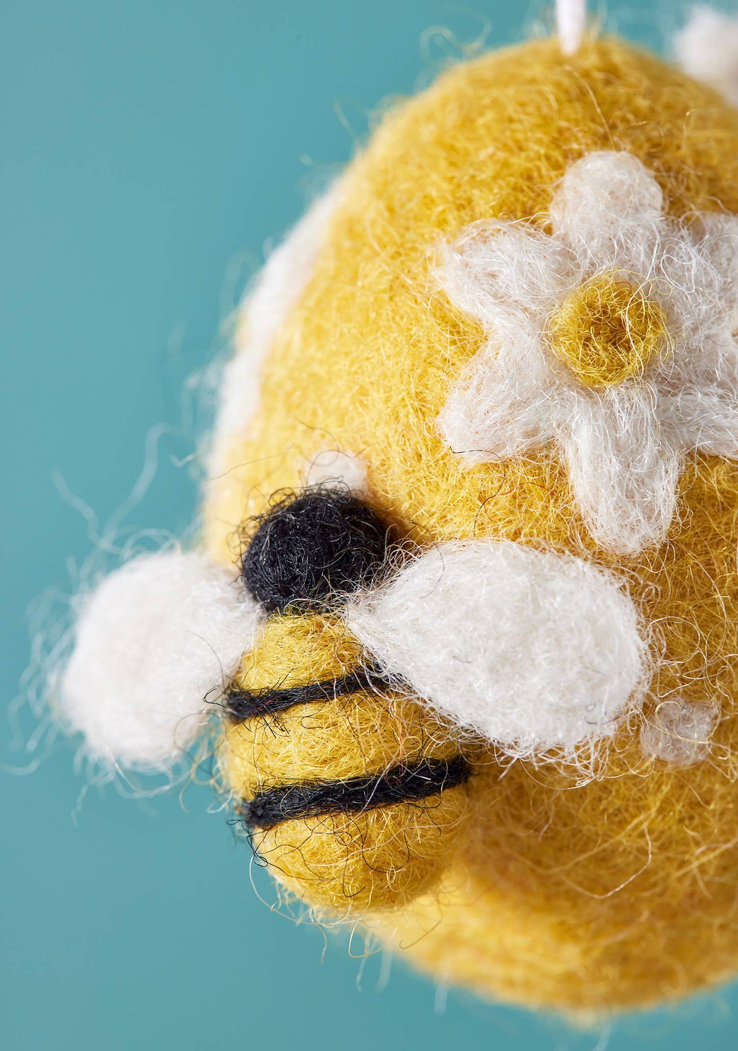 Felt Daisy & Bee Egg Decoration